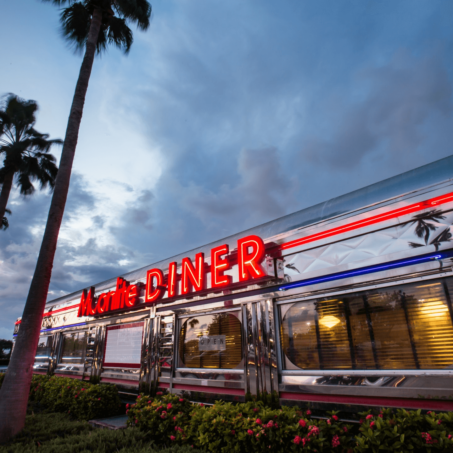 Moonlite Diner - Restaurant in Hollywood, FL